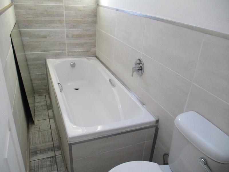 5 Bedroom Property for Sale in Uitsig Free State